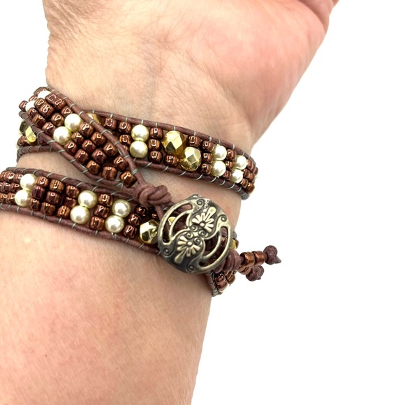 HAND CRAFTED Brown Leather Apple Watch Wrap - Picture 2 of 5